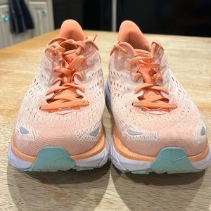 HOKA Womens 9.5 Clifton 8 lightly worn